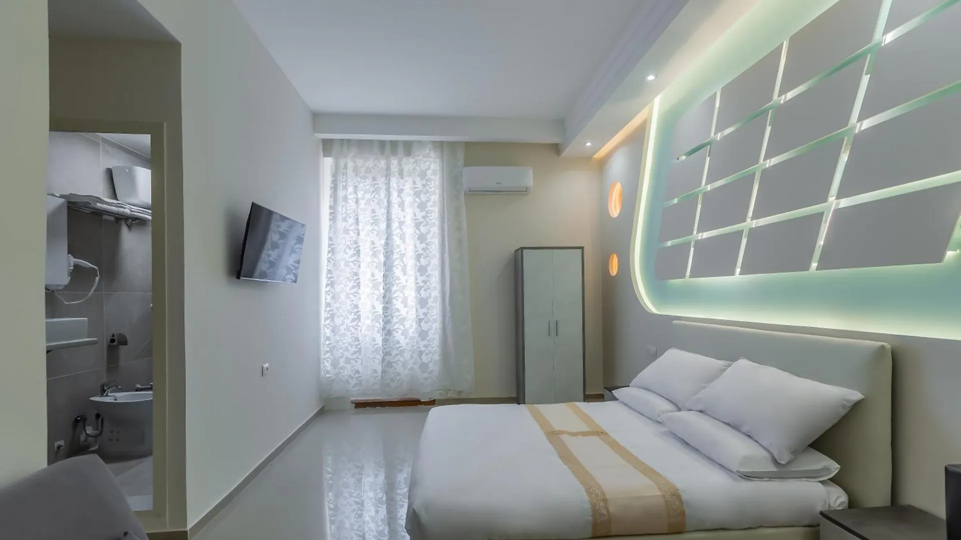 Hyper Lodge Termini Rome Italy